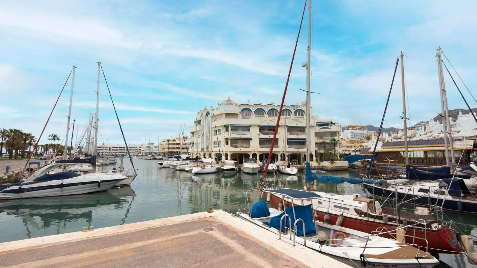 Apartmento En La Pequena Venecia, Puerto Marina Benalmadena